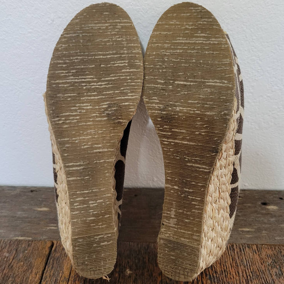 CL by Chinese Laundry 'Date Night' Giraffe Print Peep Toe Wedge - Picture 7 of 8